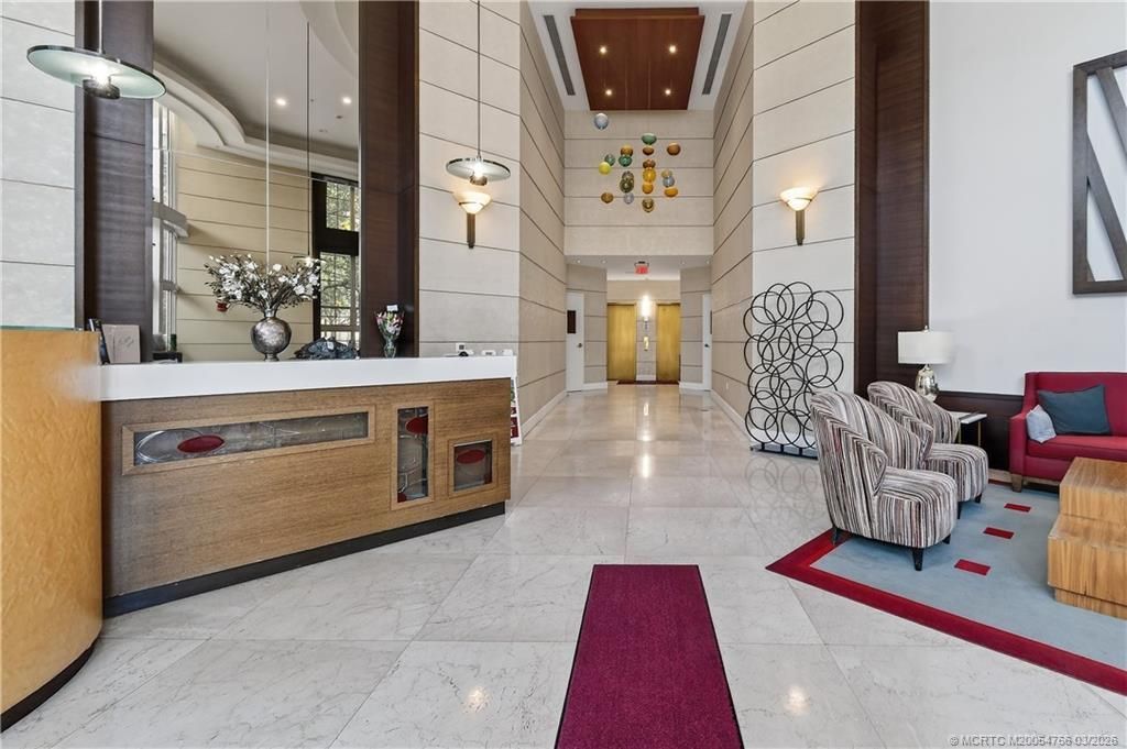 410 Evernia Street, Unit 202, West Palm Beach, FL 33401 Photo