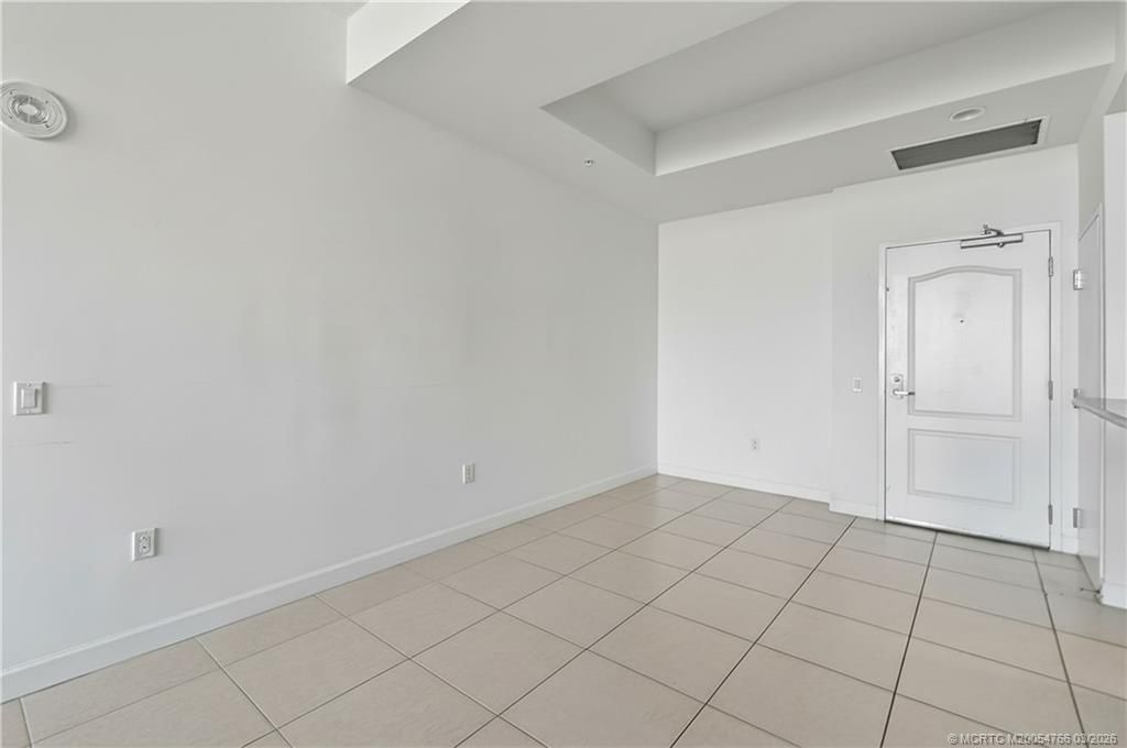 410 Evernia Street, Unit 202, West Palm Beach, FL 33401 Photo