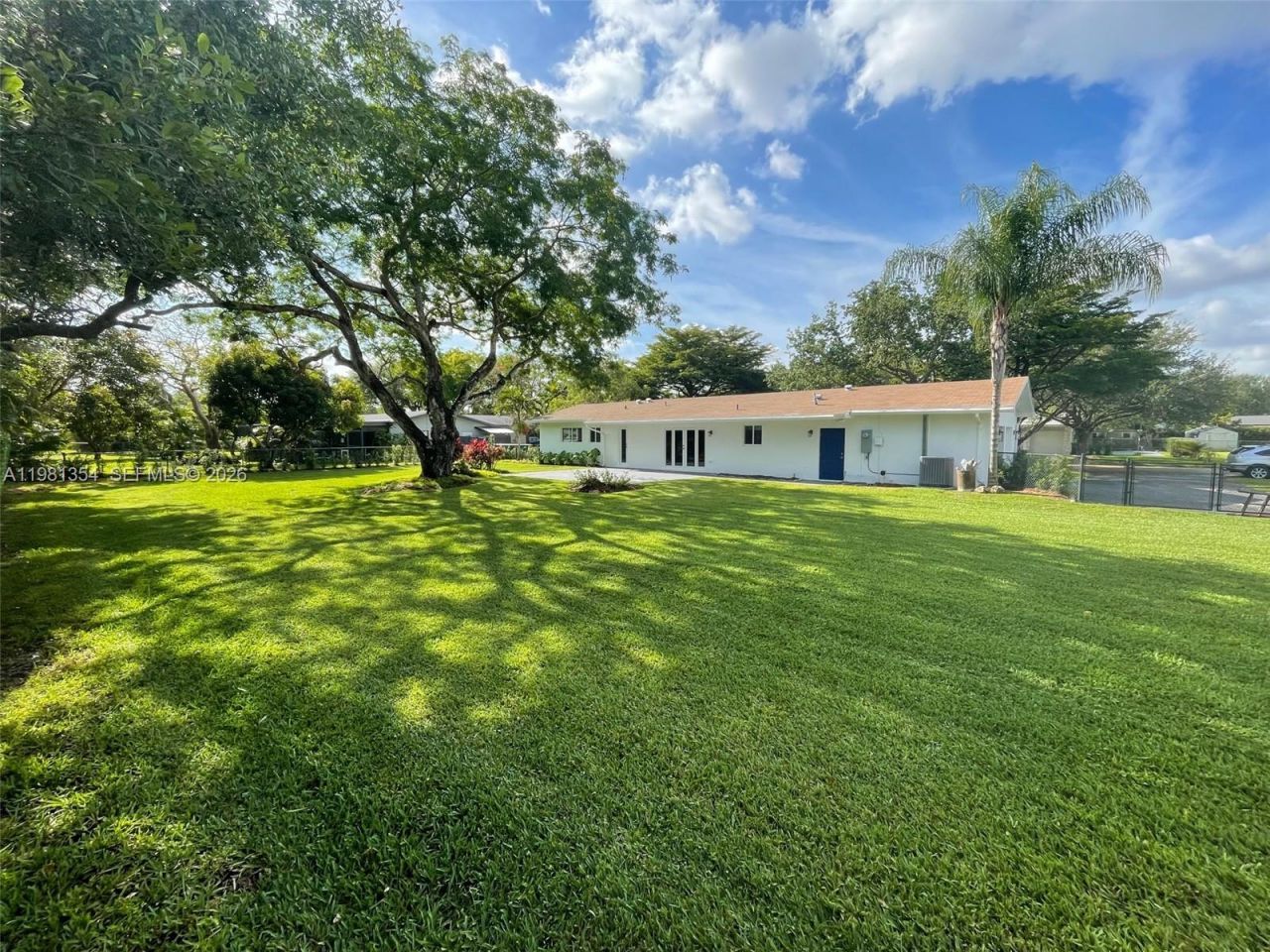 10343 SW 114th St , Miami, FL 33176 Photo