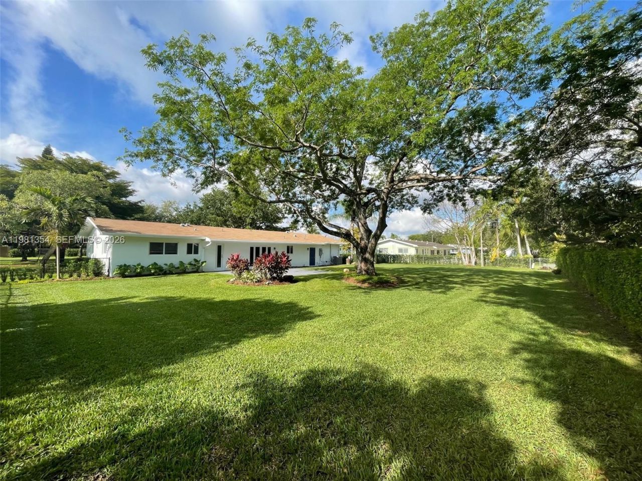 10343 SW 114th St , Miami, FL 33176 Photo