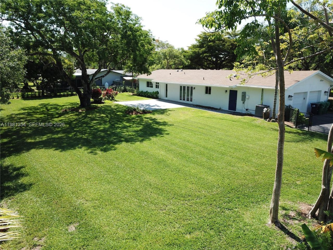 10343 SW 114th St , Miami, FL 33176 Photo