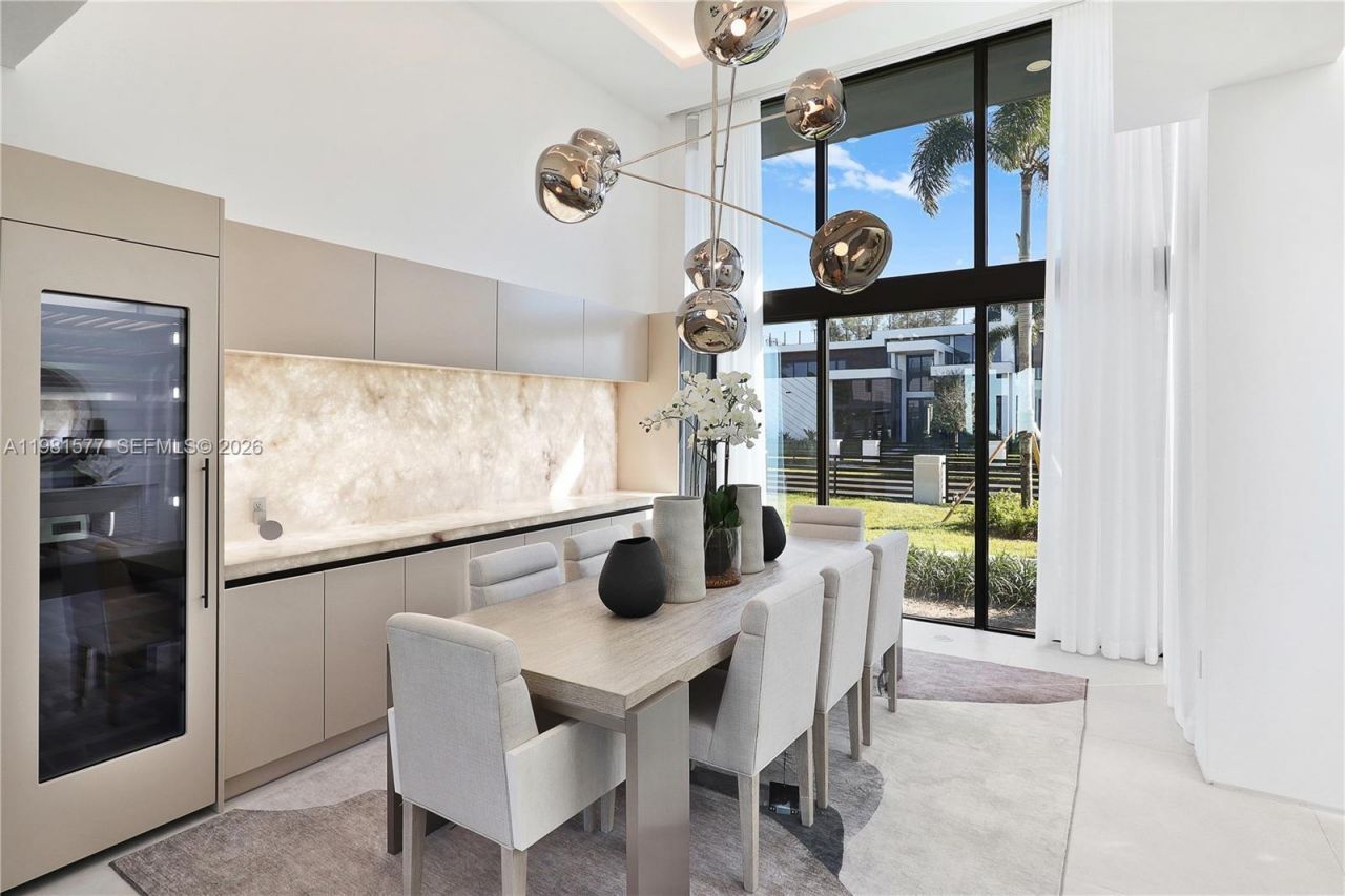 2311 SW 108th Ter , Davie, FL 33324 Photo