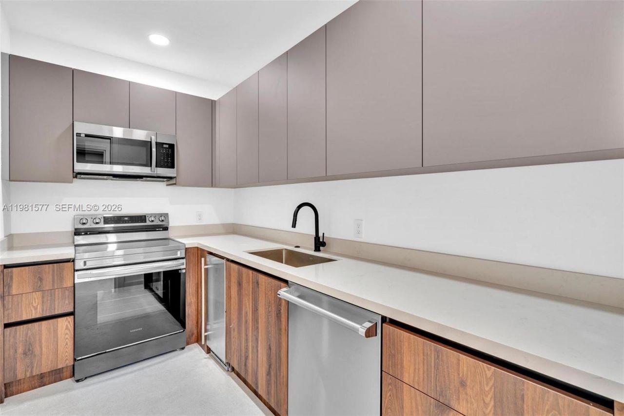 2311 SW 108th Ter , Davie, FL 33324 Photo