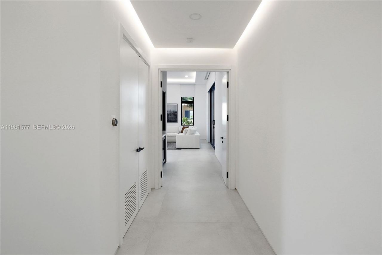 2311 SW 108th Ter , Davie, FL 33324 Photo