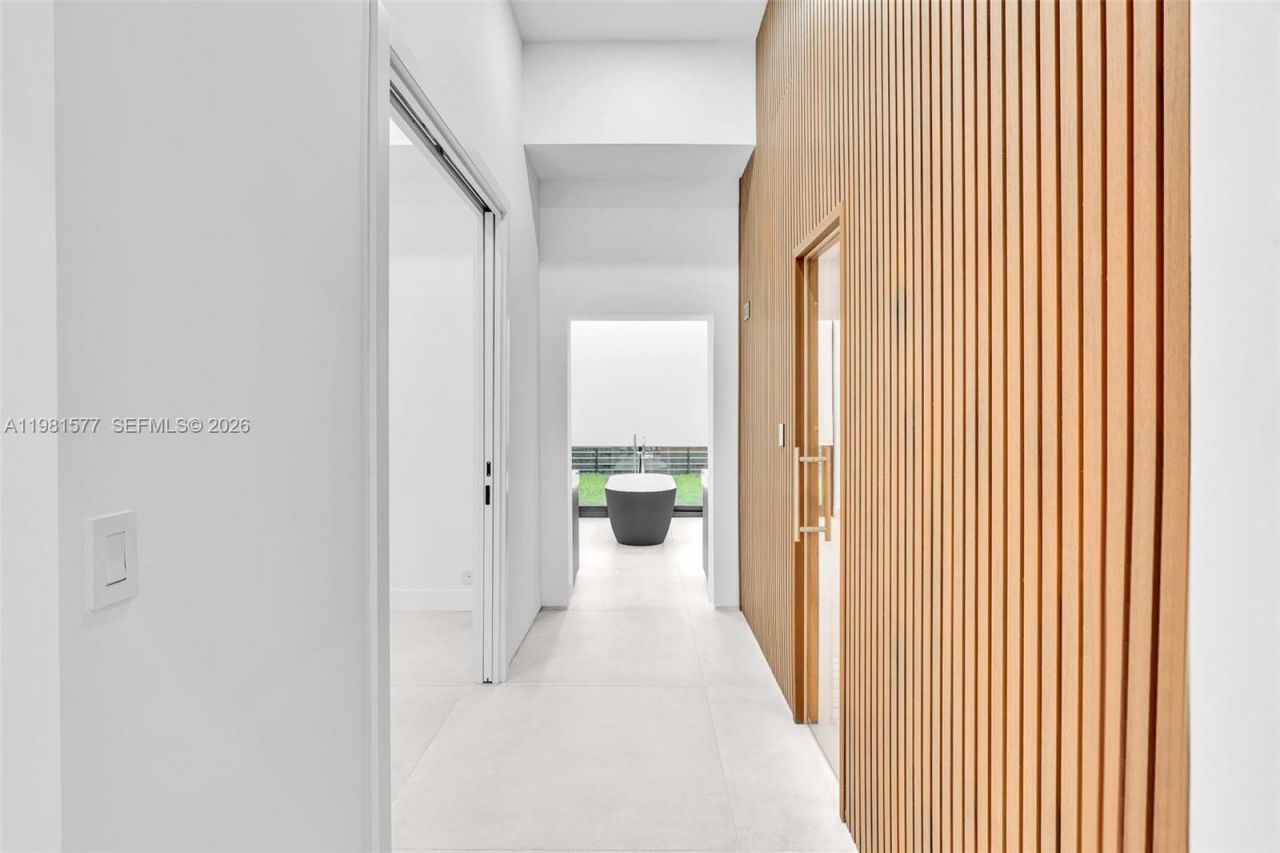 2311 SW 108th Ter , Davie, FL 33324 Photo