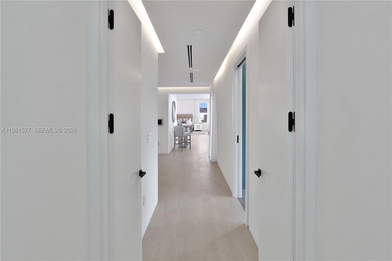 2311 SW 108th Ter , Davie, FL 33324 Photo