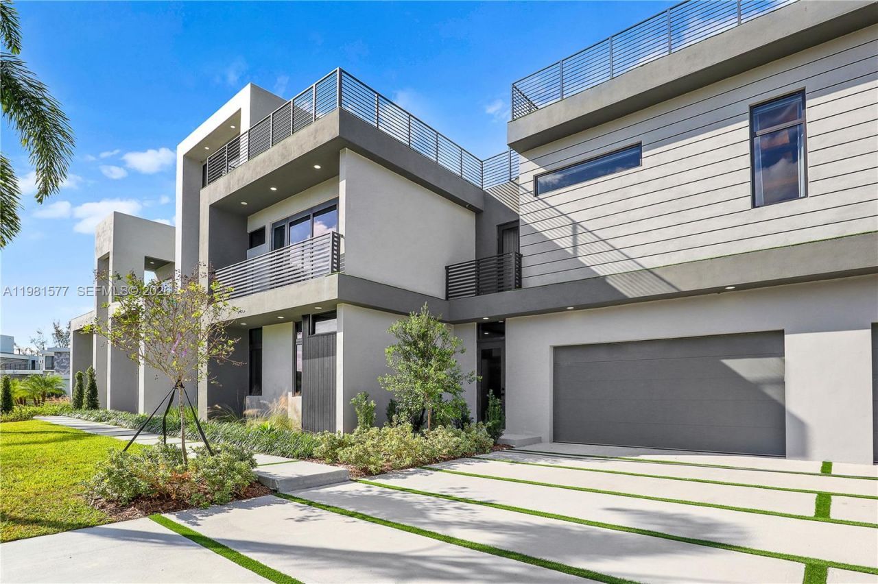 2311 SW 108th Ter , Davie, FL 33324 Photo