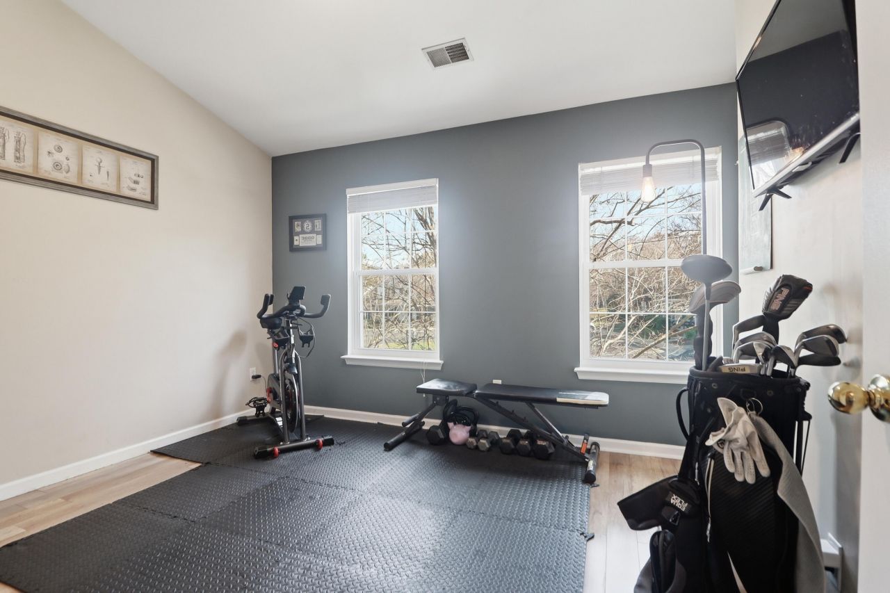 7921 Shadow Oak Drive Photo 15