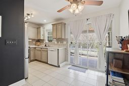 7921 Shadow Oak Drive photo 4