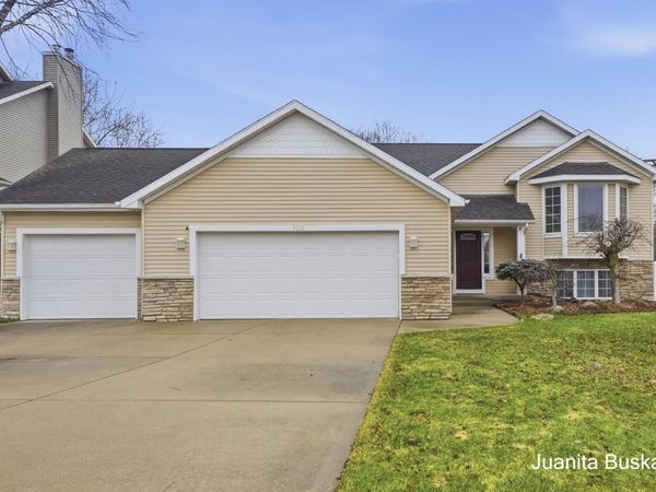 5211 Virginia Lane SW, Wyoming, MI 49418