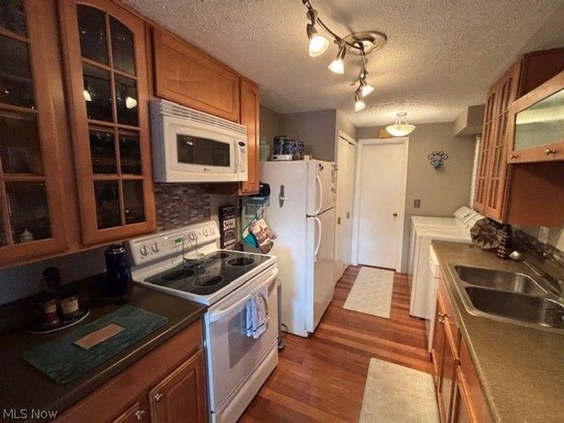 19660 Lorain Road , Unit 25, Fairview Park, OH 44126 Photo 7