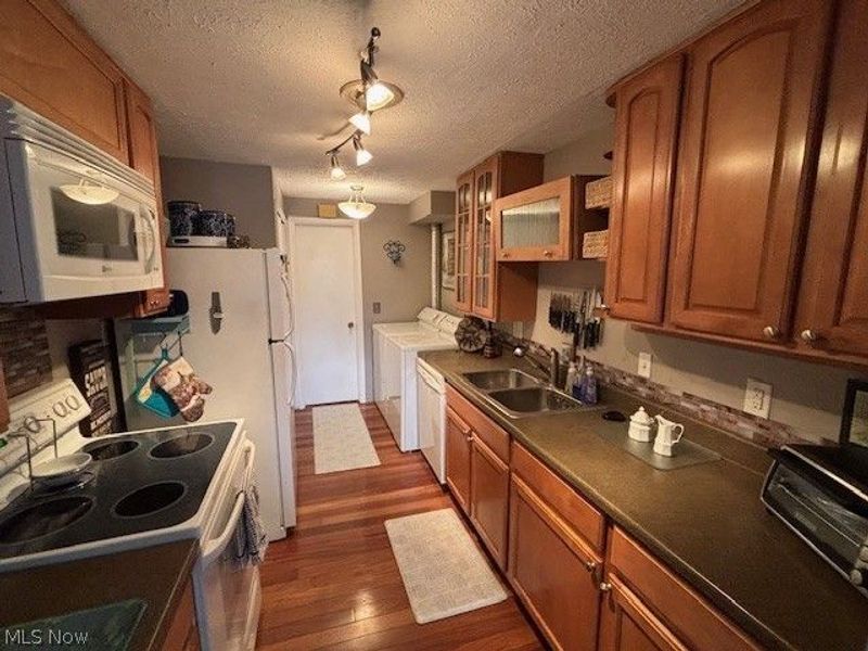 19660 Lorain Road , Unit 25, Fairview Park, OH 44126 Photo 8