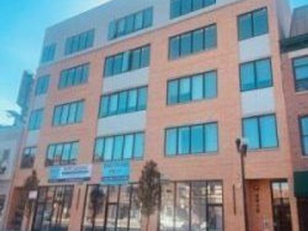 4010 N Lincoln Avenue, Unit 201, Chicago, IL 60618