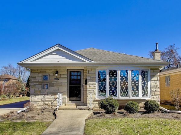 8407 N Olcott Avenue, Niles, IL 60714
