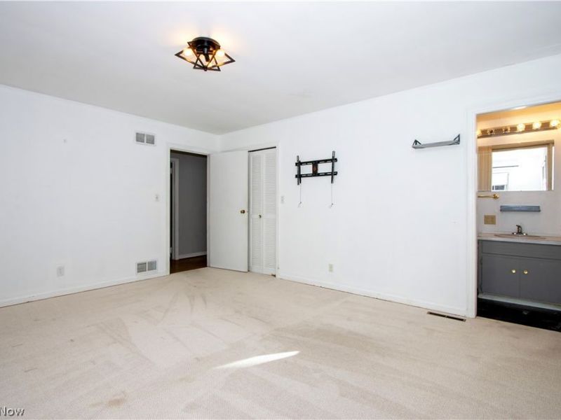 800 W Main Street , Loudonville, OH 44842 Photo 19