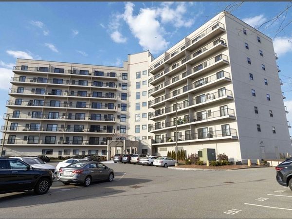 133 Commander Shea Blvd, Unit 219, Quincy, MA 02171