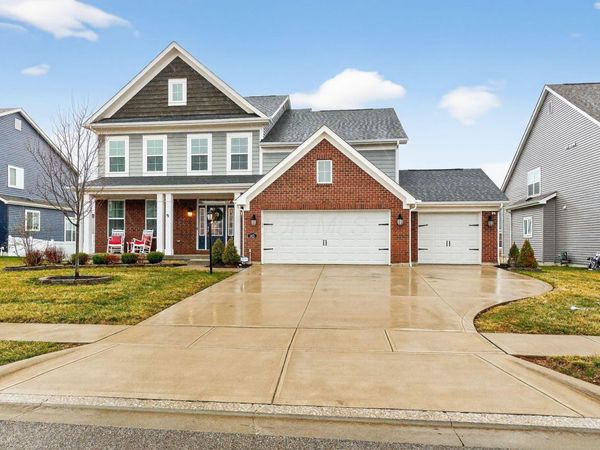 143 Cinnamon Teal Street , Pickerington, OH 43147