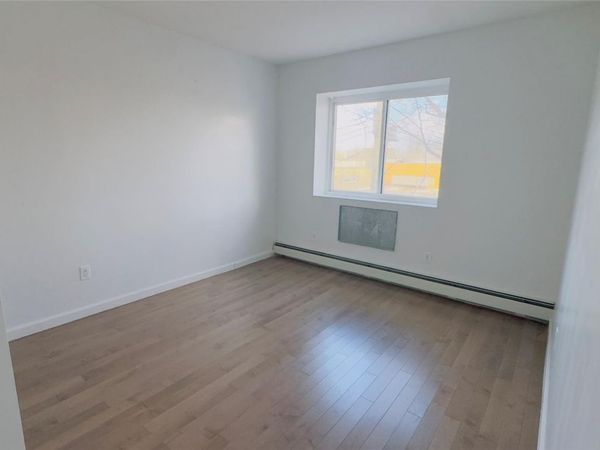 31-22 60th st , Woodside, NY 11377