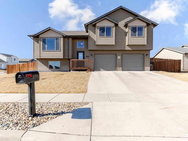 4907 TUPELO DR, Rapid City, SD 57701