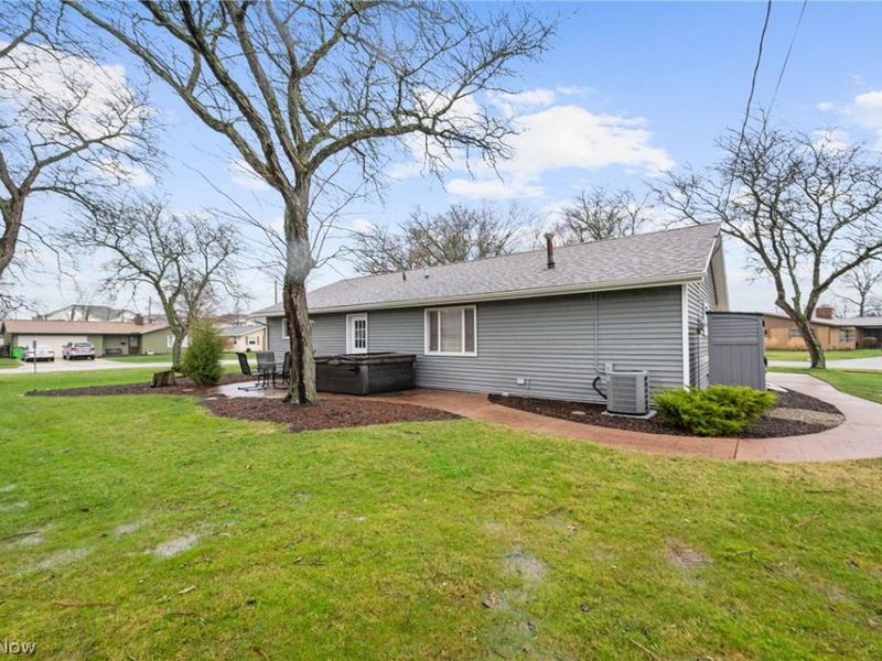 487 Bridle Lane, Berea, OH 44017 Photo 24