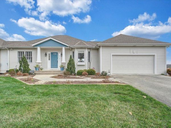 2302 Lake Retreat RD, Huddleston, VA 24104