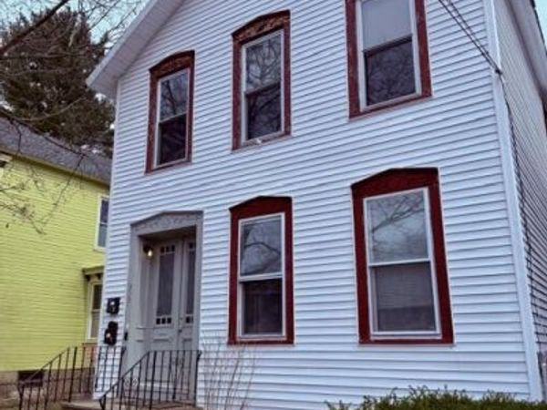 902 3rd Avenue, Troy, NY 12182