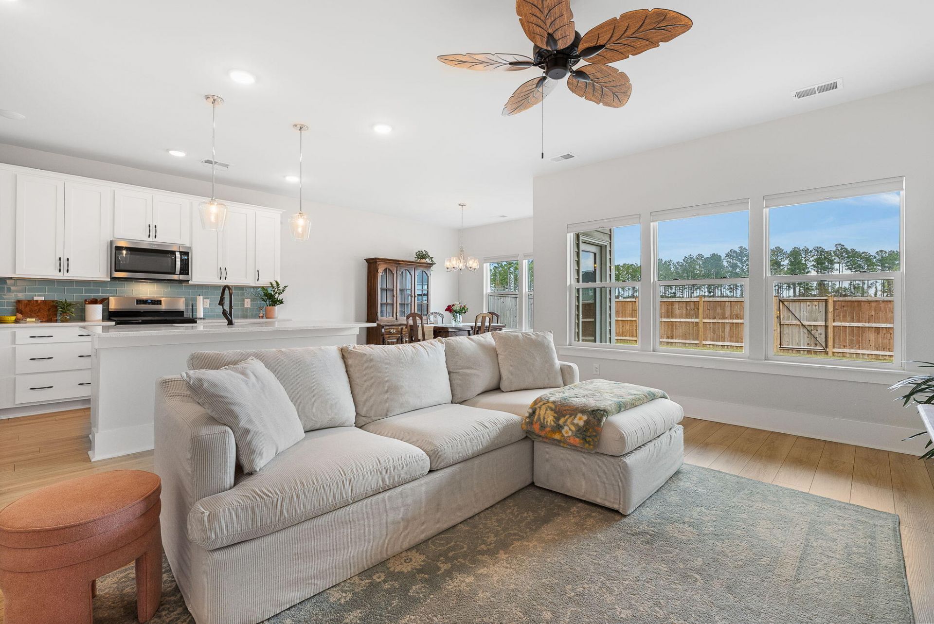 271 Lucca Drive Photo 4