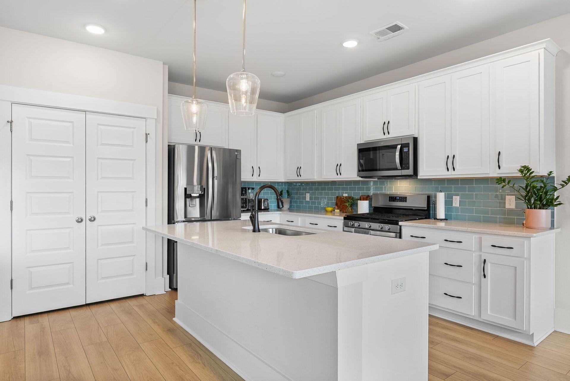 271 Lucca Drive Photo 5