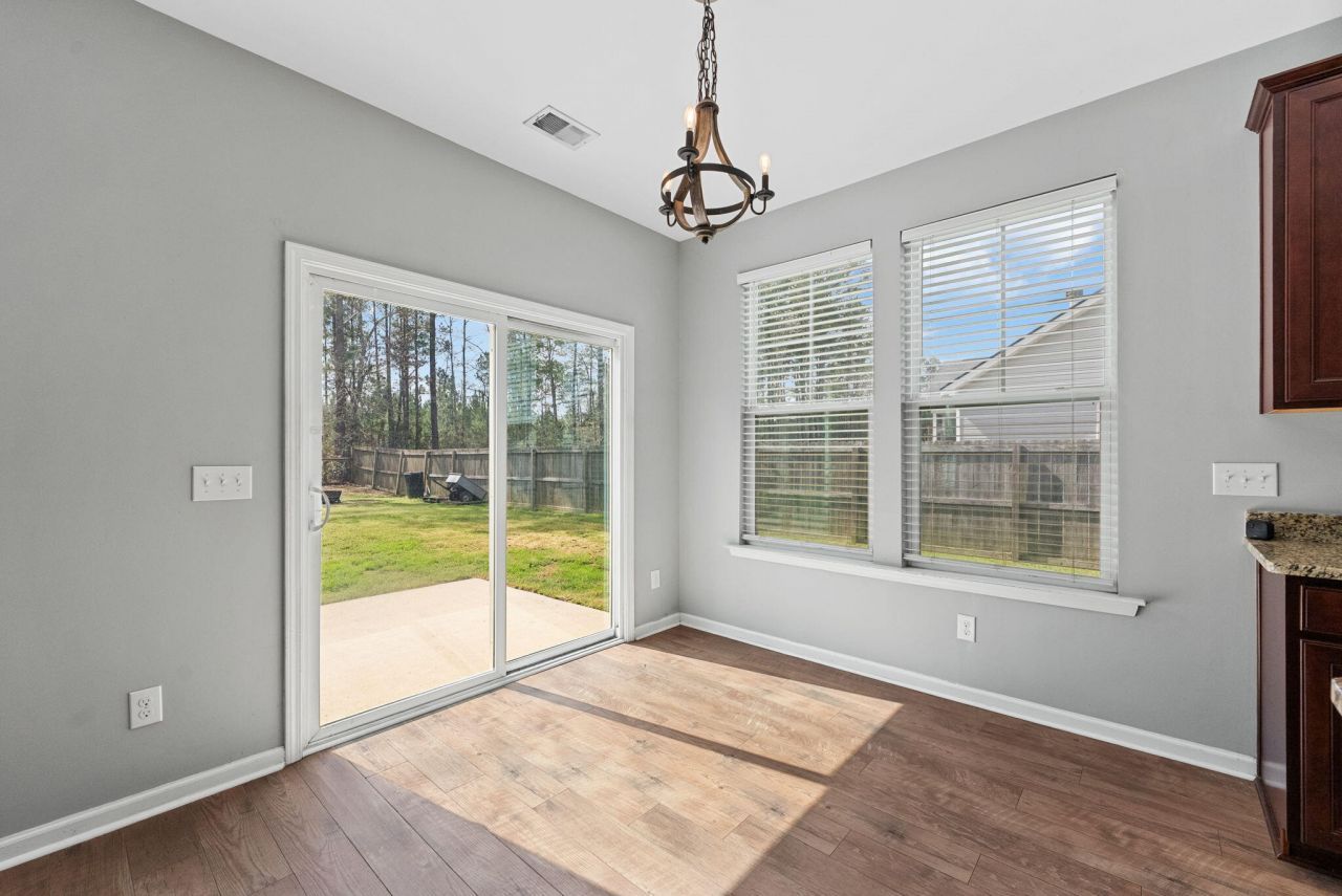 2012 Triple Crown Lane Photo 14