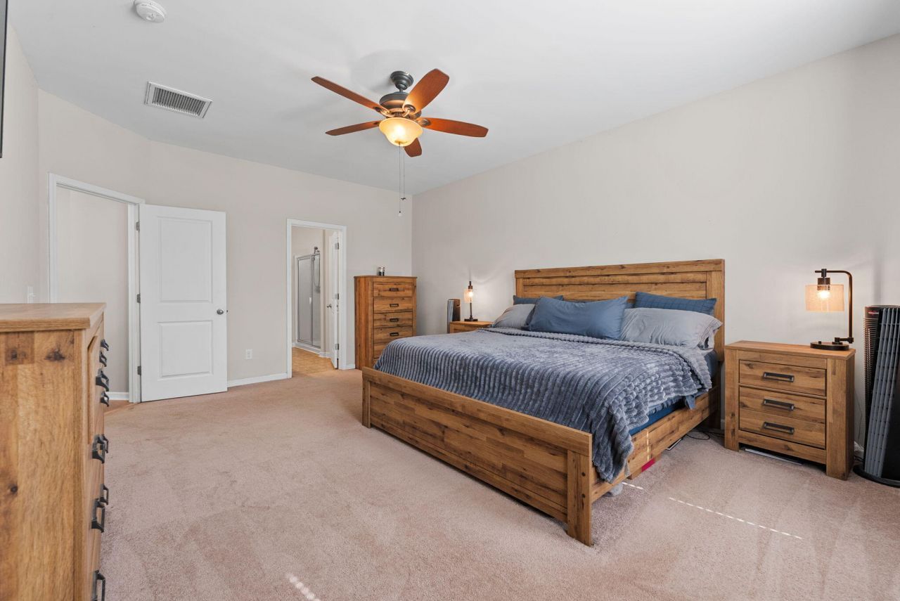 2012 Triple Crown Lane Photo 17