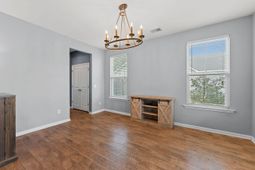 2012 Triple Crown Lane photo 4