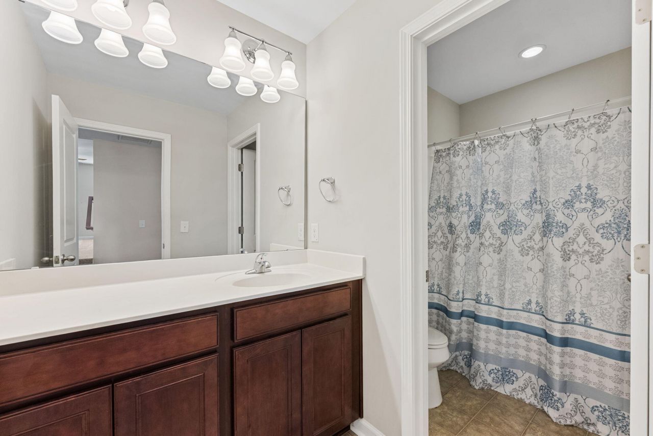 2012 Triple Crown Lane Photo 30