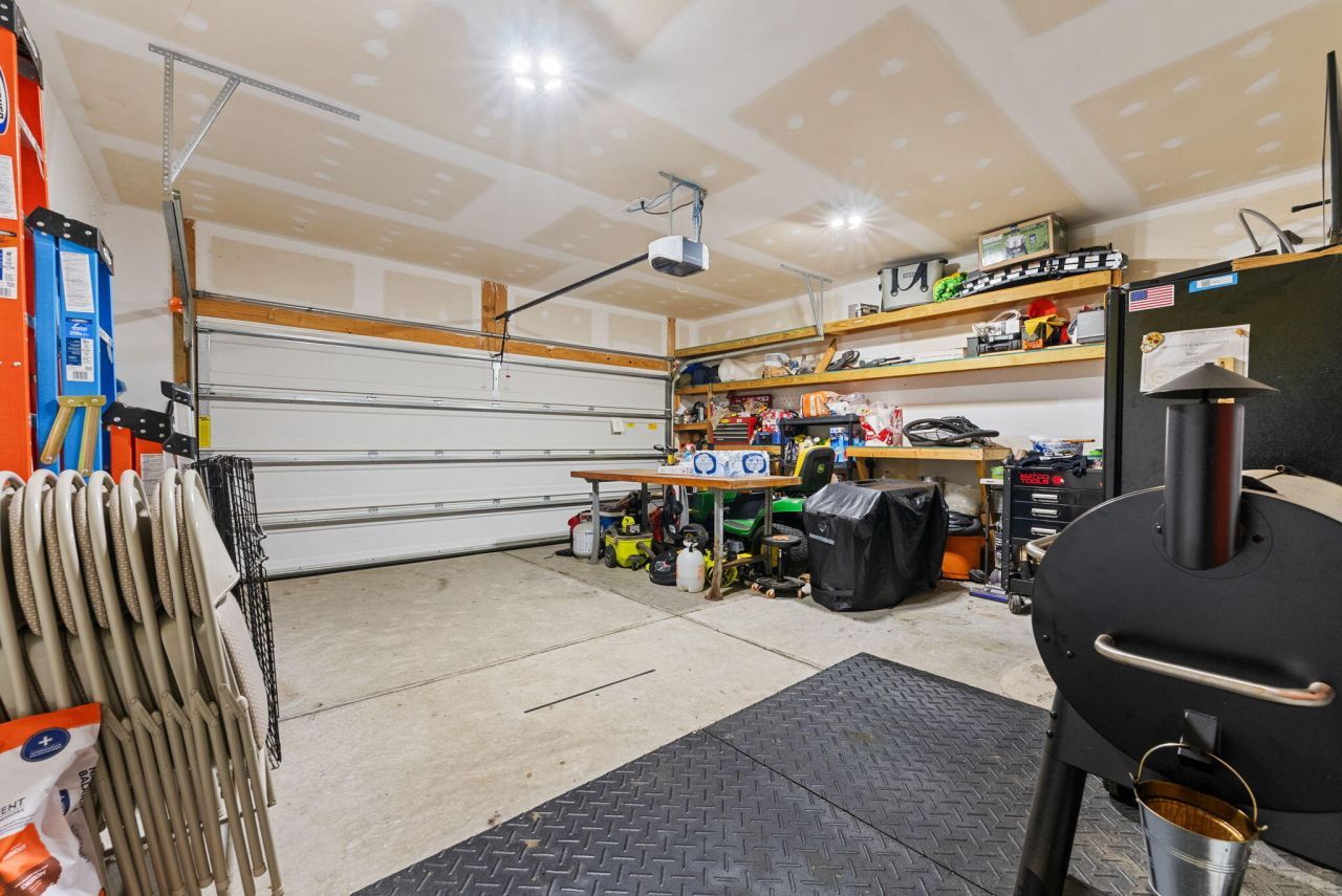 2012 Triple Crown Lane Photo 32