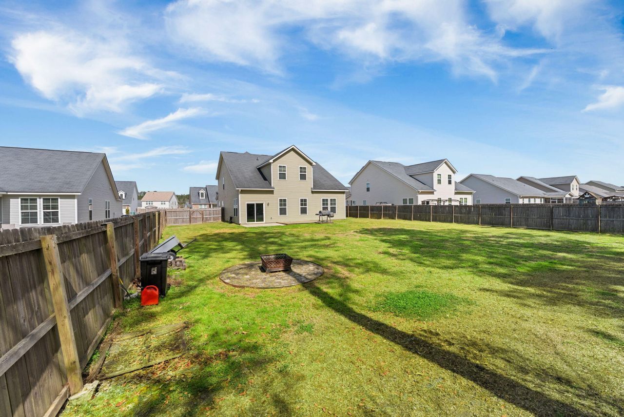 2012 Triple Crown Lane Photo 33