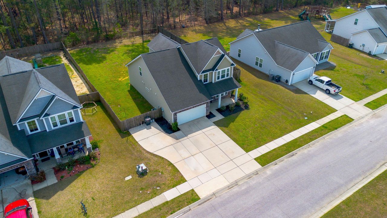 2012 Triple Crown Lane Photo 38