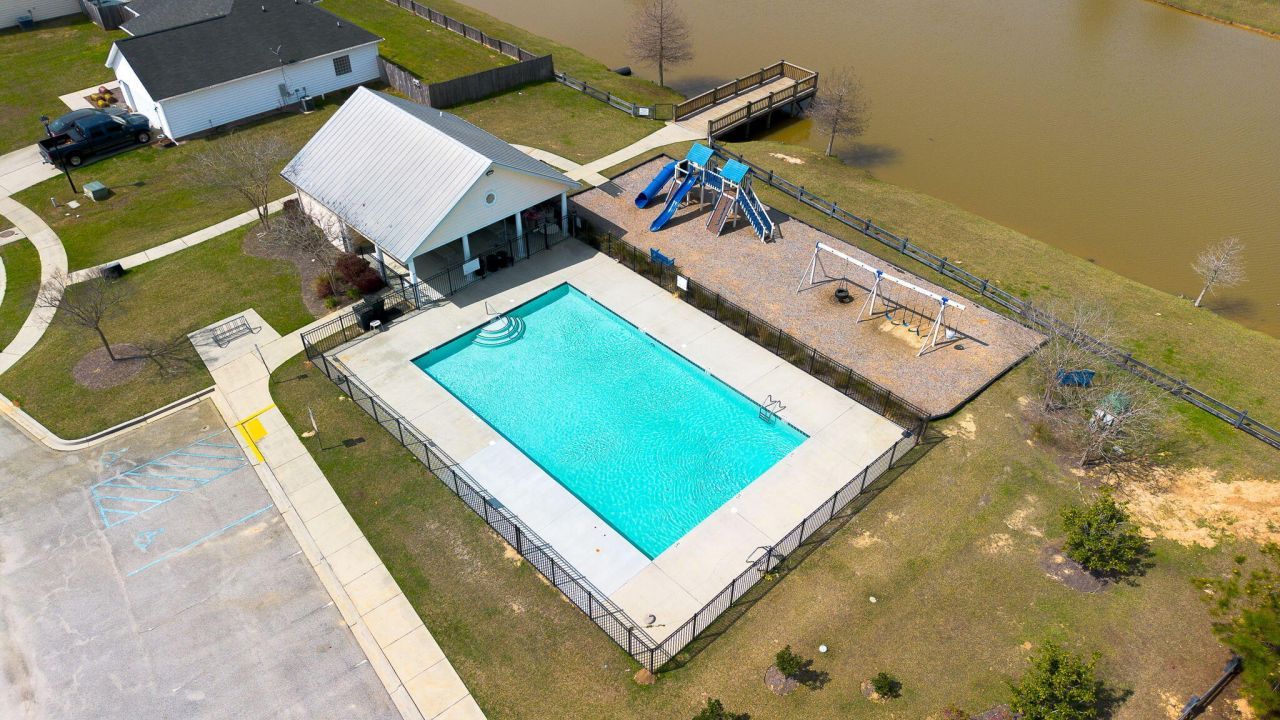 2012 Triple Crown Lane Photo 43