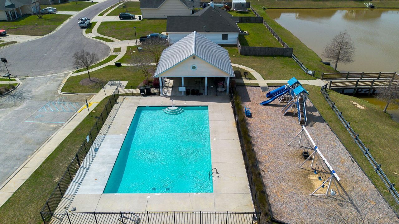 2012 Triple Crown Lane Photo 45