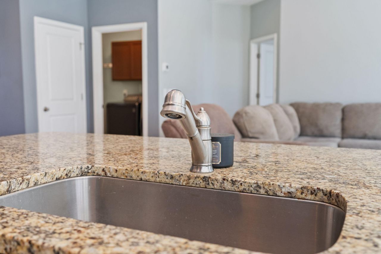 2012 Triple Crown Lane Photo 9