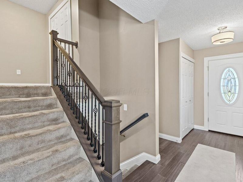 4660 Glenhaven Drive, Columbus, OH 43231 Photo 2