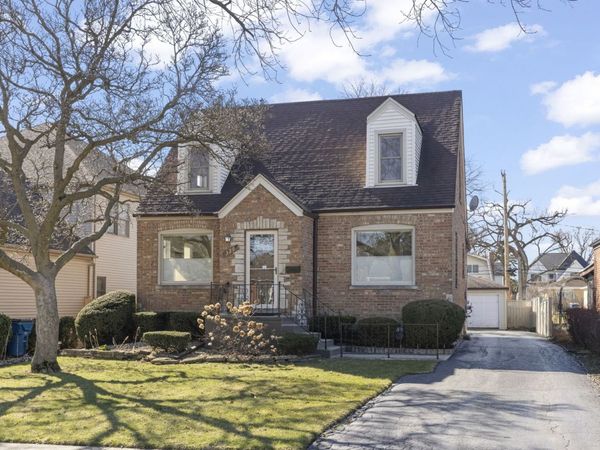 370 N Oak Street , Elmhurst, IL 60126