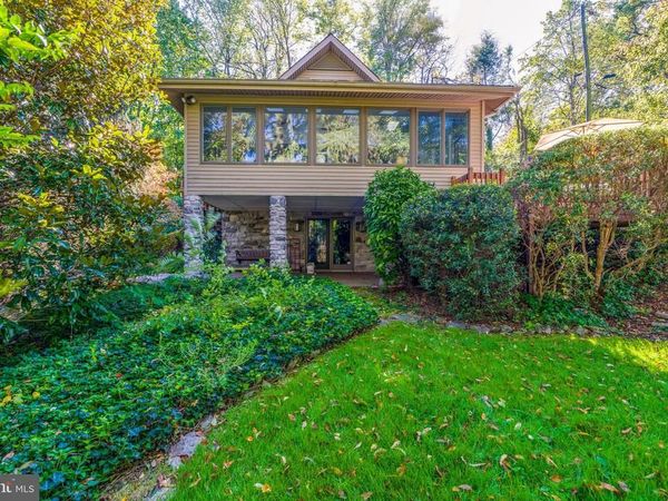 2340 RALEIGH DRIVE, LANCASTER, PA 17601