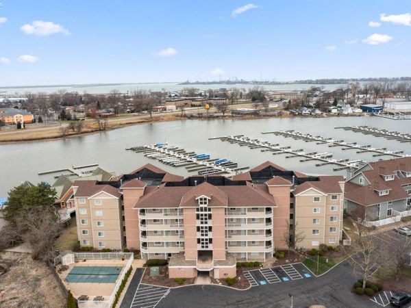 42 Marina Point Drive, Sandusky, OH 44870