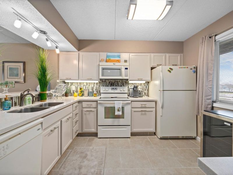 42 Marina Point Drive, Sandusky, OH 44870 Photo 5