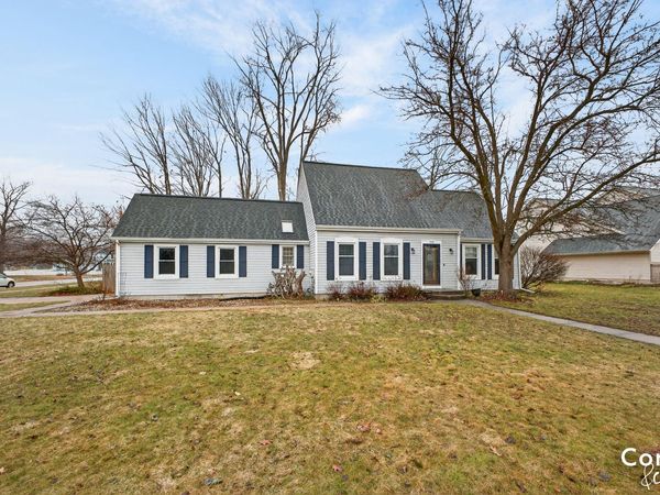 4185 Cummings Court NW, Grand Rapids, MI 49534