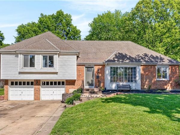 6305 N Bales Avenue, Gladstone, MO 64119