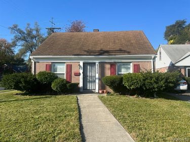 18401 Morang Drive, Detroit, MI 48205