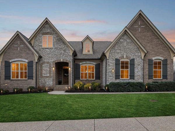 7060 Crimson Leaf Ln, College Grove, TN 37046