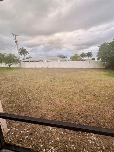 408 SW 37th Ter, Cape Coral, FL 33914 Photo