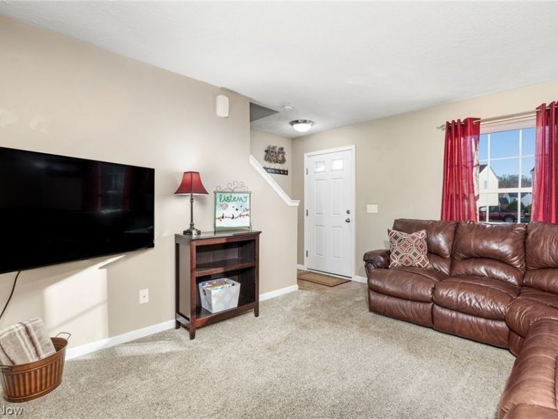 2664 Day Lily Lane, Medina, OH 44256 Photo 4