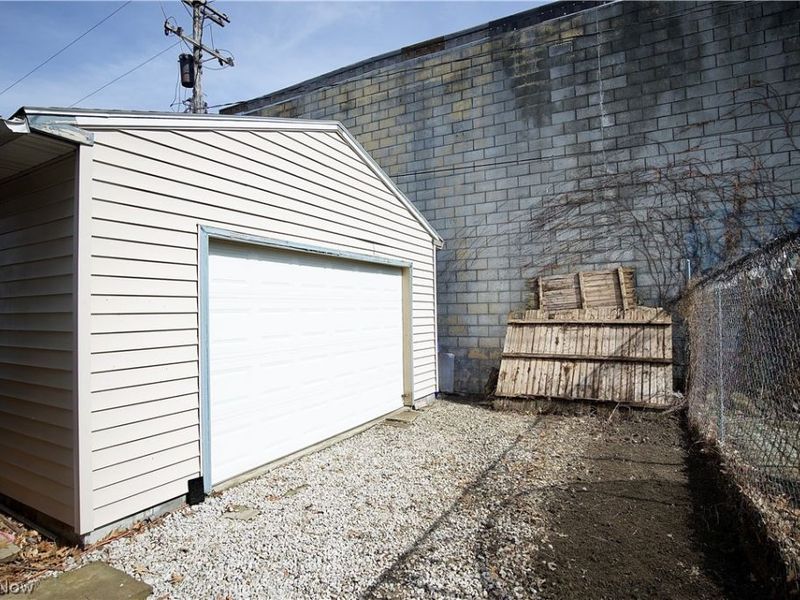 1591 W 116th Street, Cleveland, OH 44102 Photo 24